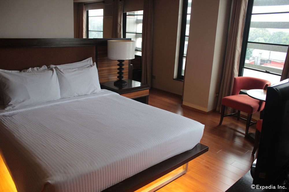 Soleste Suites Quezon City Dış mekan fotoğraf