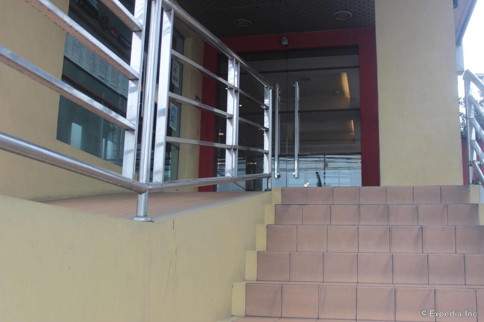 Soleste Suites Quezon City Dış mekan fotoğraf
