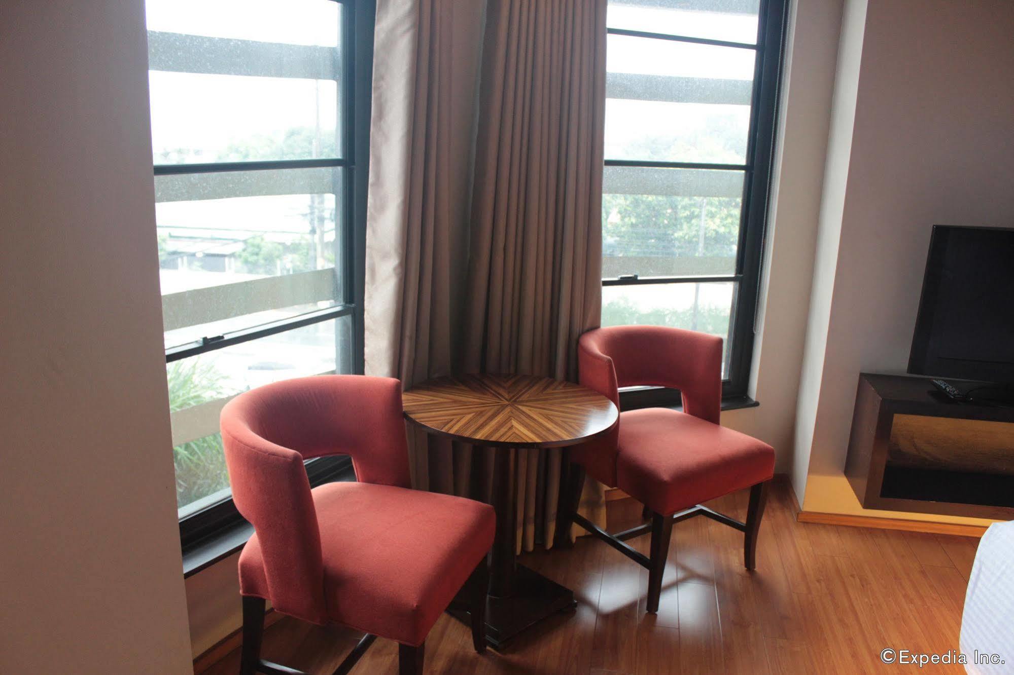Soleste Suites Quezon City Dış mekan fotoğraf