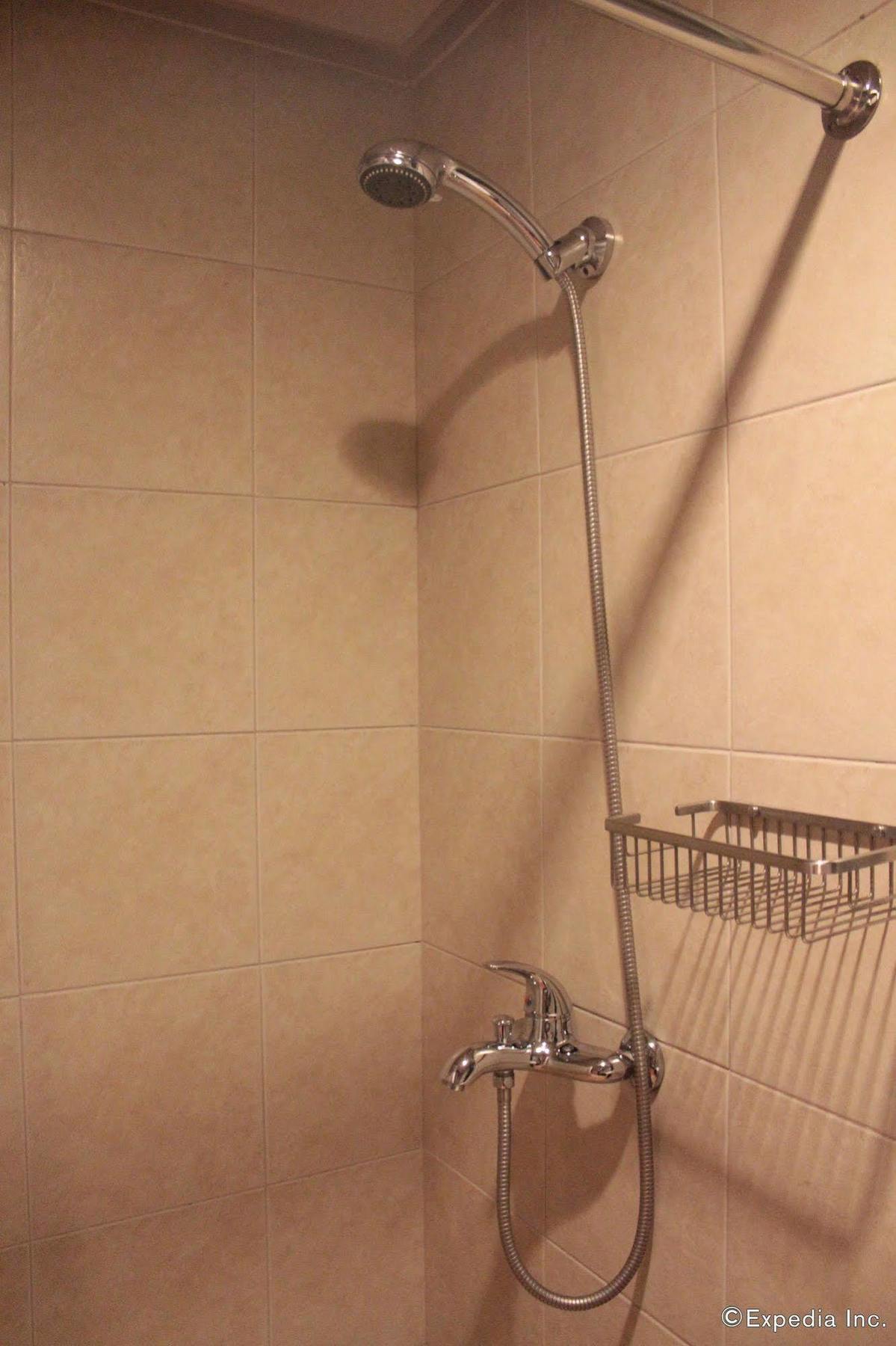 Soleste Suites Quezon City Dış mekan fotoğraf