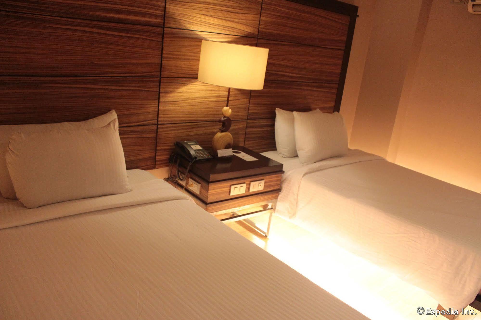 Soleste Suites Quezon City Dış mekan fotoğraf