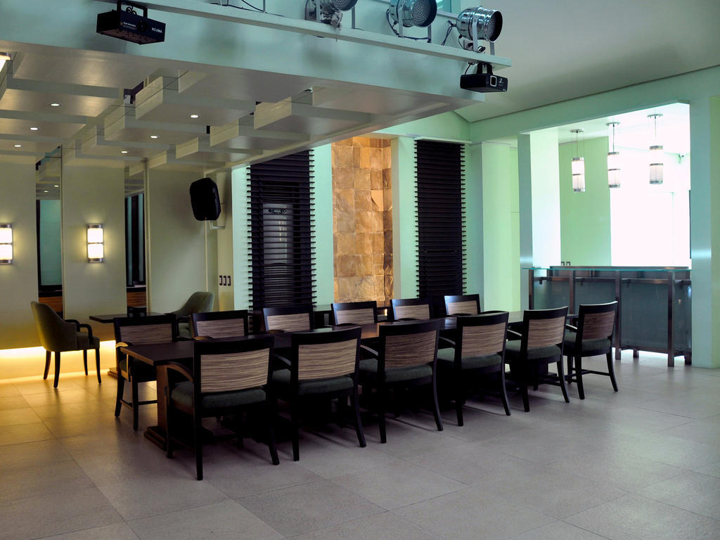 Soleste Suites Quezon City Dış mekan fotoğraf